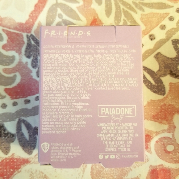 3 Piece Friends The TV Series Bath Body Bar Crystals Loofah Gift Set Bundle NWT - Picture 5 of 7